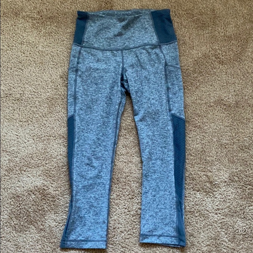 High wasted grey leggings with pockets